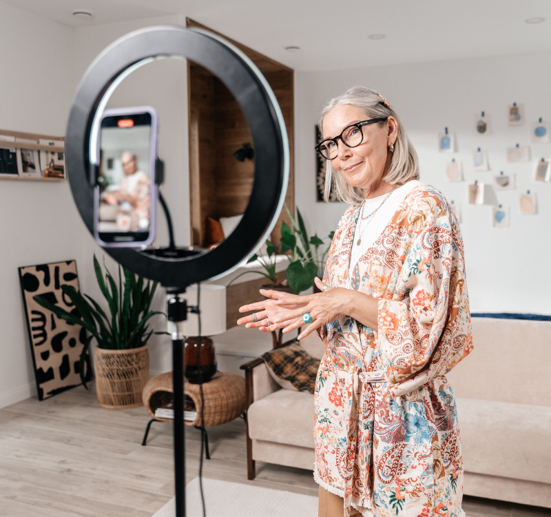 ÔNEXUS digital marketing gestion des réseaux sociaux site internet création de logo et charte graphique formations web